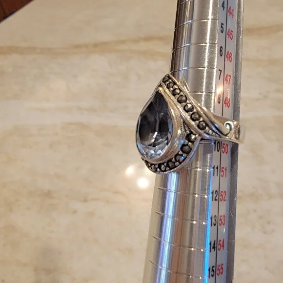 Silver Marcasite Ring - Picture 5 of 6